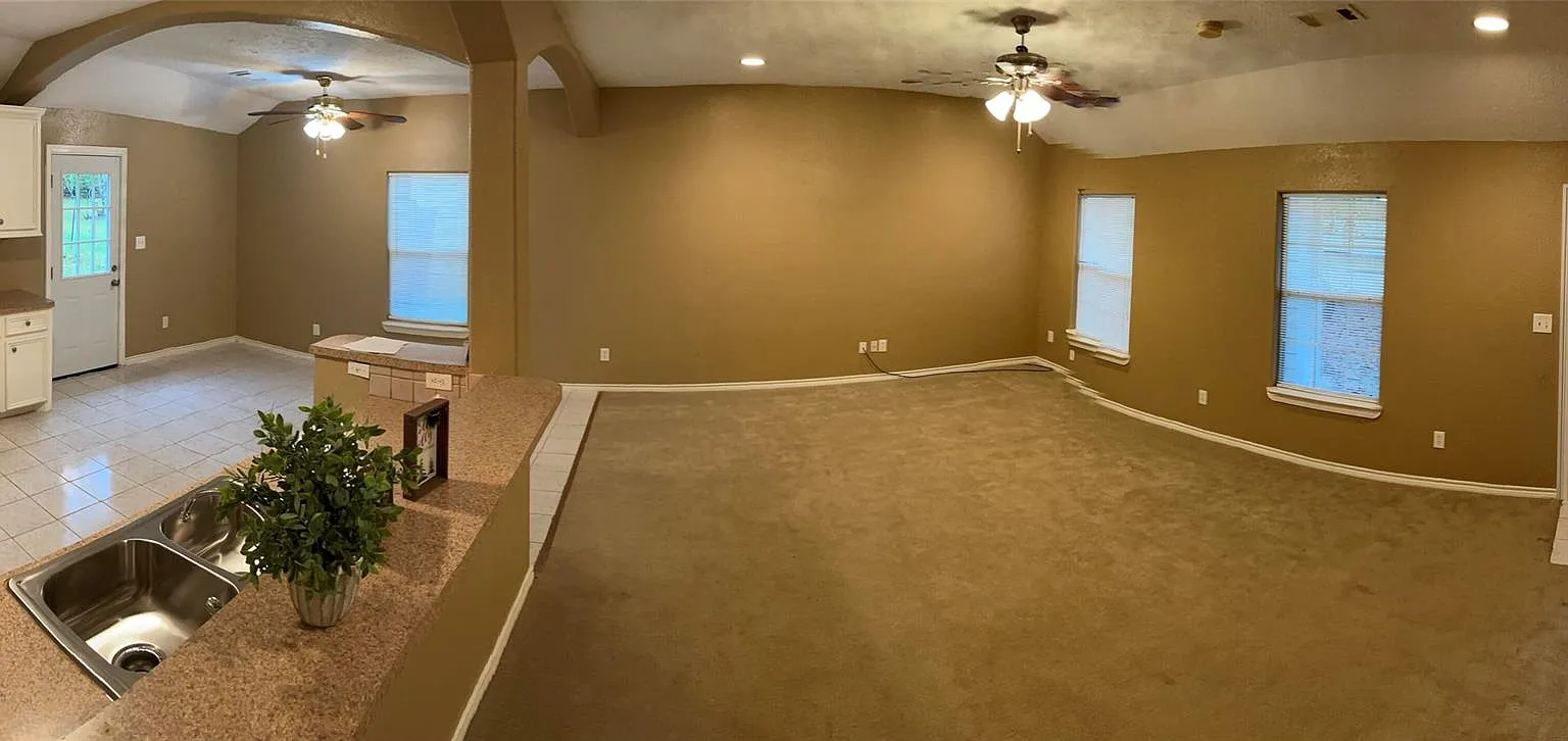 3 bed, 2.0 bath, 1334 sqft, $1,500 — Photo 4