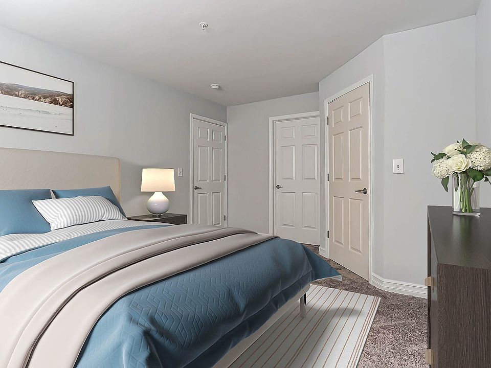 Eagle Rock Apartments & Townhomes at Rensselaer 6601 Oak Hill Cir