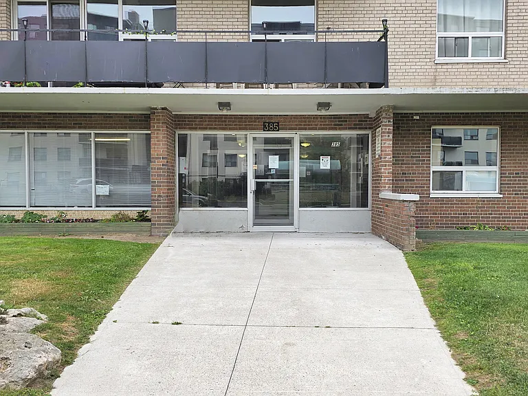 385 Gibb St — Photo 34
