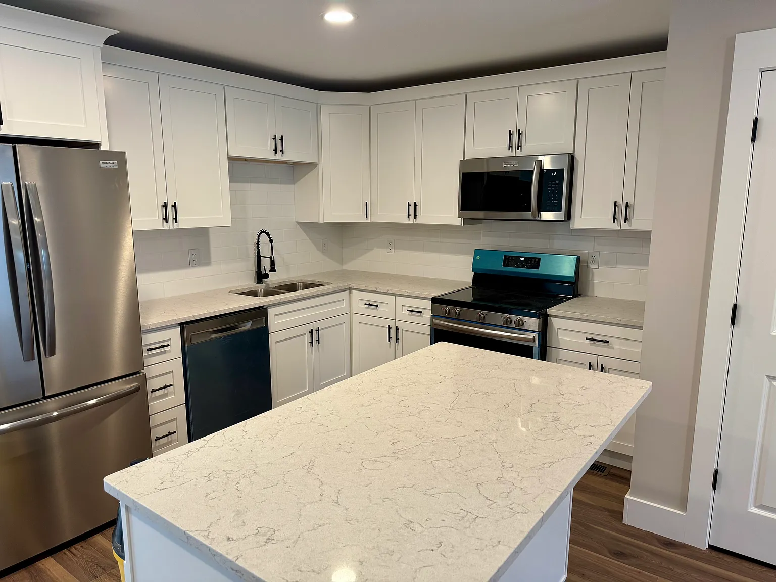 1351 Charleston Ave — Photo 2