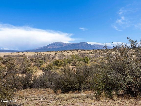 2nd image of 30 W Jasper Ridge Rd