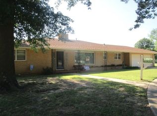 704 S Market St, Caldwell, KS 67022