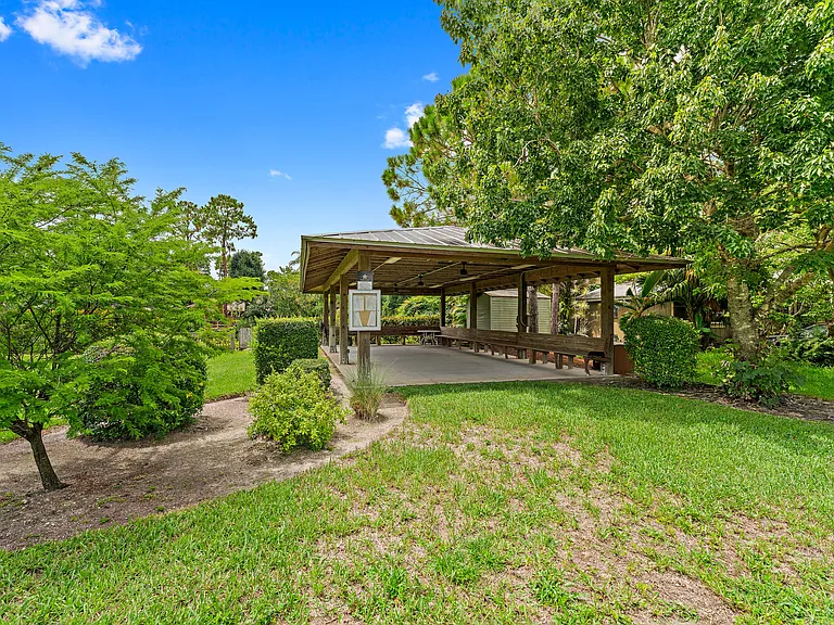 856 SW Rustic Cir — Photo 30