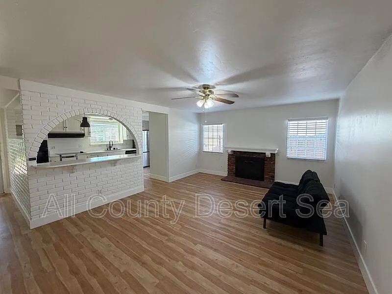 4 bed, 2.0 bath, 1592 sqft, $4,995 — Photo 4