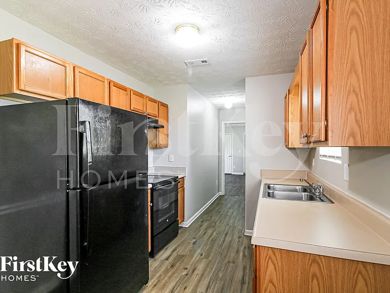420 Underwood Ct — Photo 8