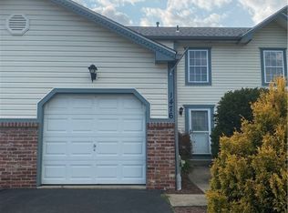 1476 Yorktown Dr, Lawrence, PA 15055
