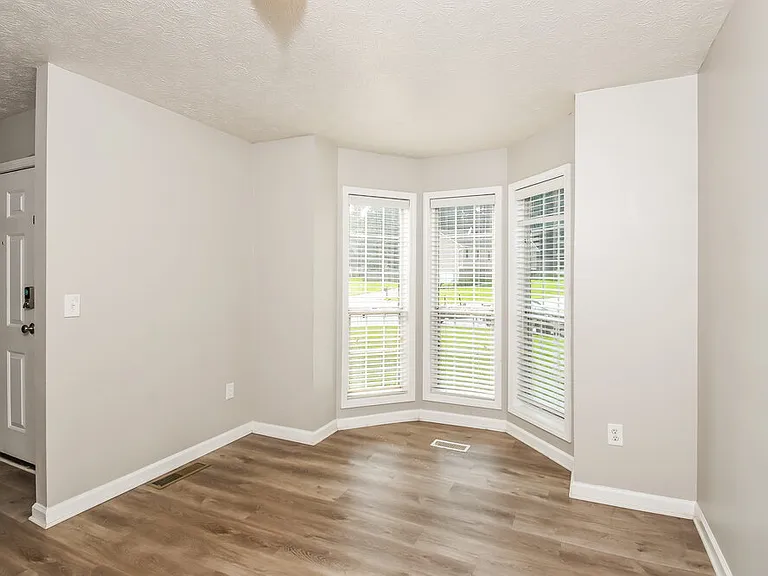 2580 Candler Way SW — Photo 6