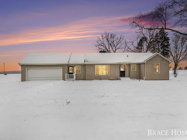 10352 76th St SE, Alto, MI 49302