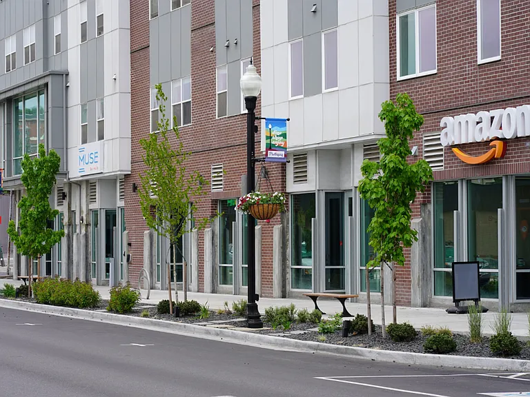 Muse on Main - Student Apartments — Photo 20