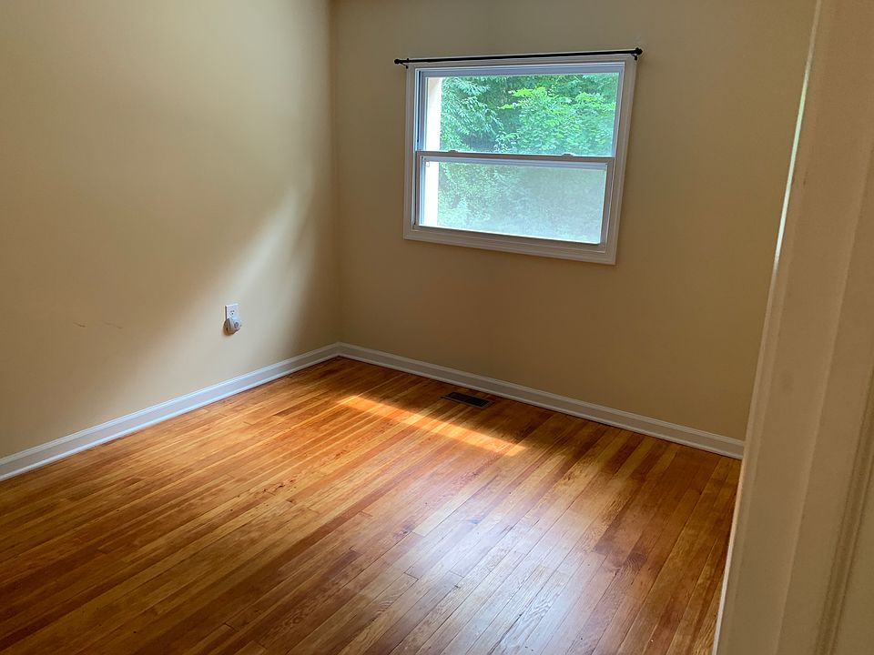 2nd image of 2391 Turk Rd APT D