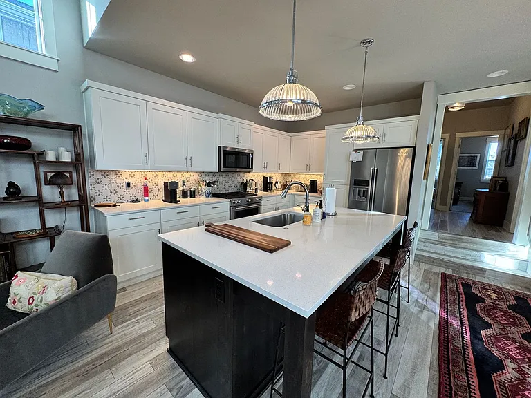 2740 Ordway Ave — Photo 49