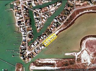 526 Copano Cove Rd, Rockport, TX 78382