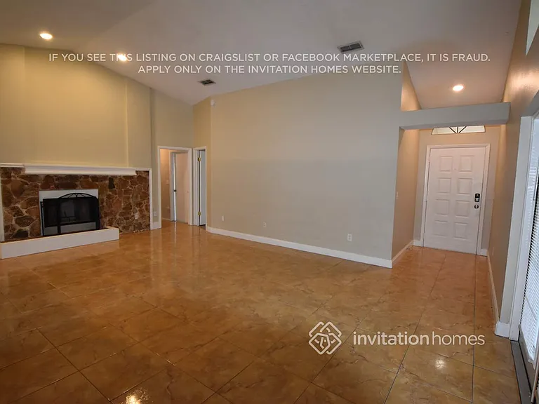 1003 Pinehaven Ct — Photo 2