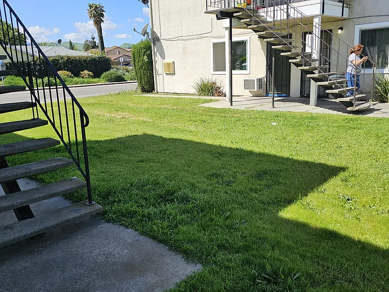 1508 Sycamore Dr #3 — Photo 13