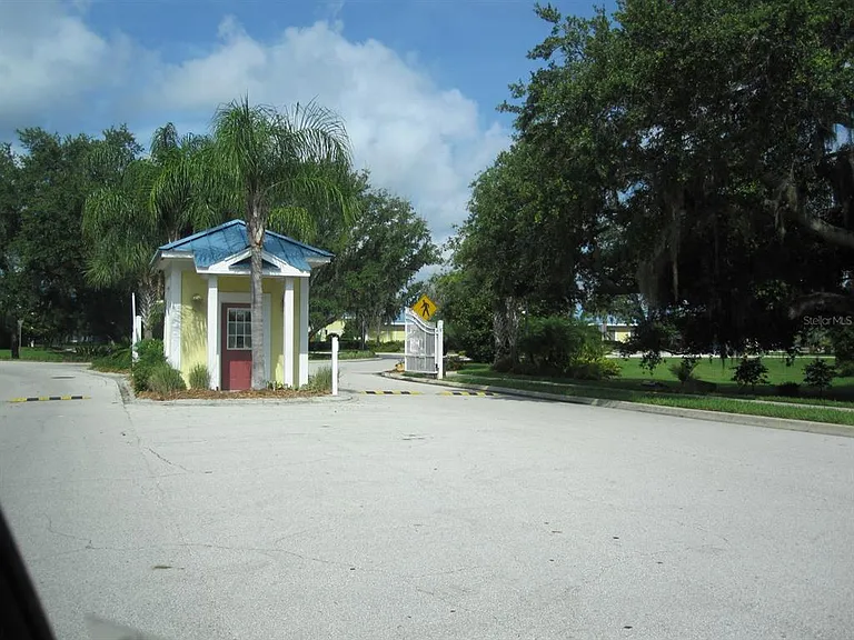 2075 Heritage Key Blvd — Photo 13