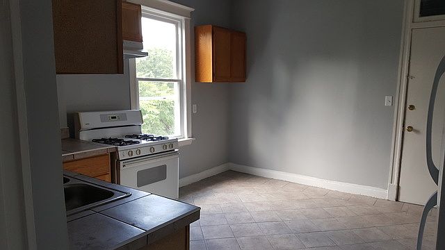 2nd image of 4 E 113th Pl #1