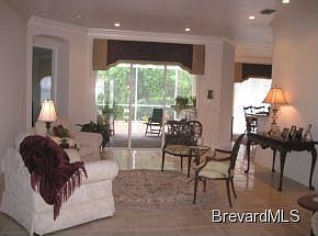 3rd image of 961 Glen Abbey Way