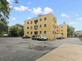 Flower House Apartments, LLC