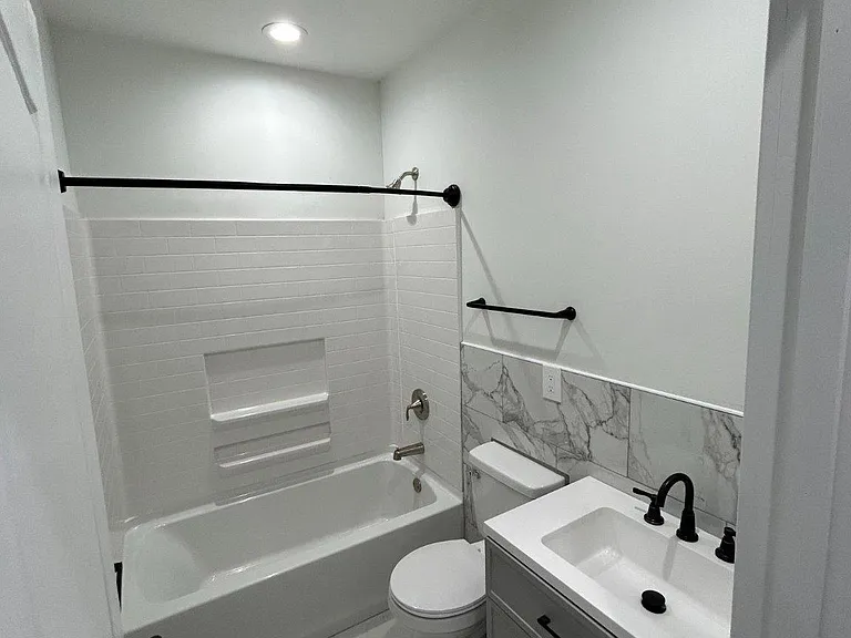 1313 N 52nd St #2 — Photo 3