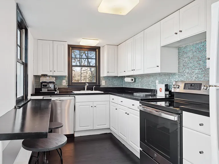 34 Maple Ln — Photo 6