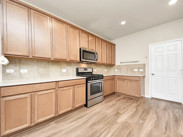 15802 Sunny Stone Dr — Photo 28