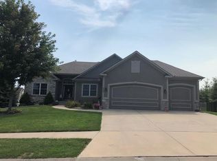203 Broadmoor Dr, Louisburg, KS 66053
