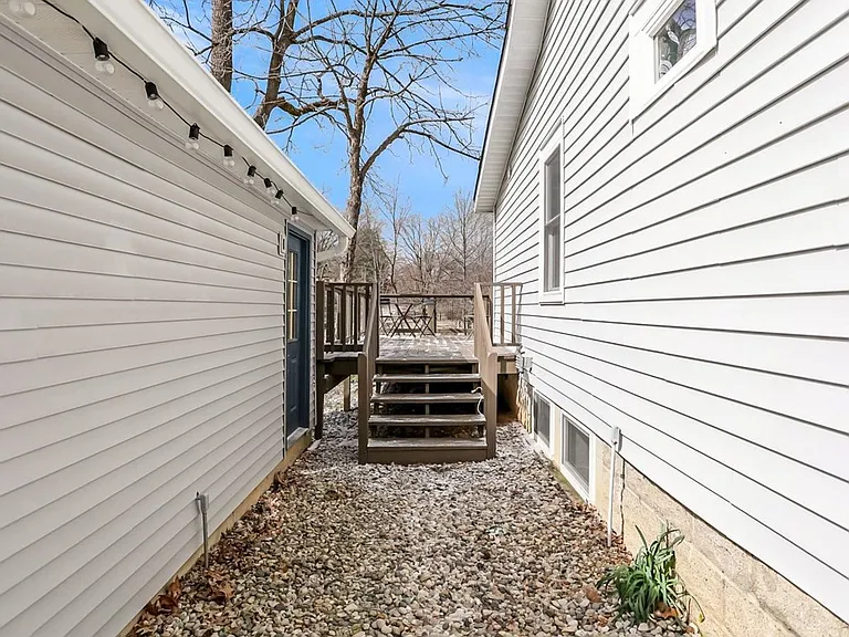 626 S Mitchell St — Photo 24