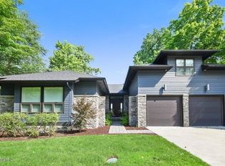 7909 Lakewood Dr, Coloma, MI 49038