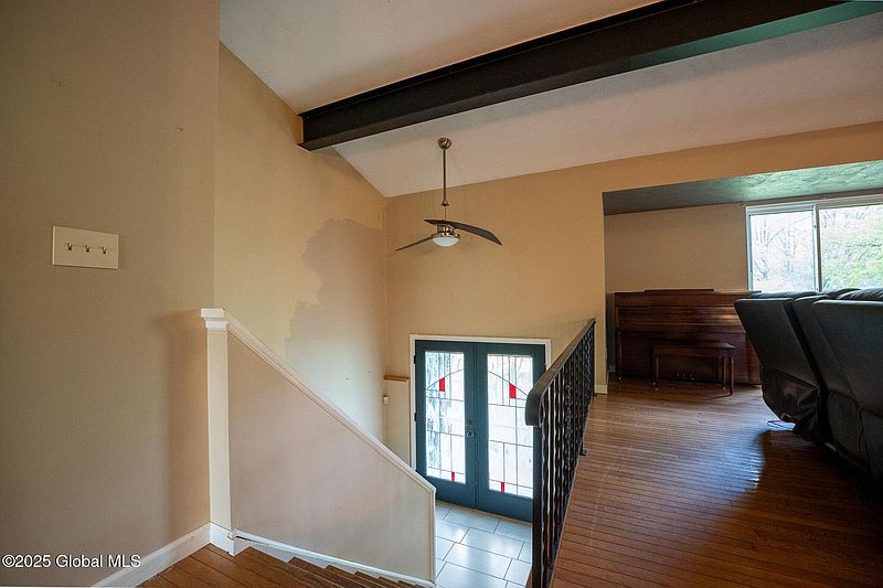 3rd image of 319 Wellington Road
