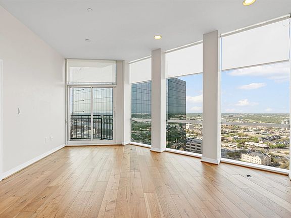 2nd image of 500 Throckmorton St APT 2408