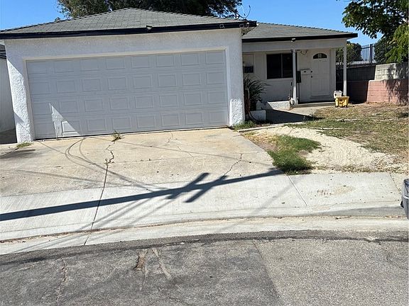 2nd image of 1003 W 225th St