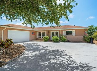 1260 Lakeside Dr, Venice, FL 34293