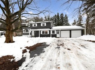 655 Cumberland Way, Webster, NY 14580