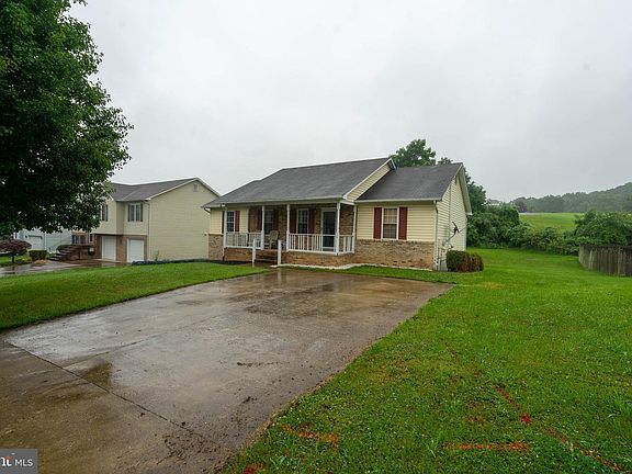 5th image of 34 Westminster Dr