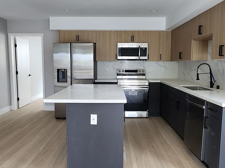 5729 N Klump Ave — Photo 3