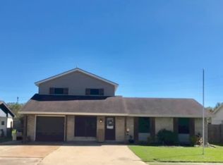 2245 Earle St, Port Neches, TX 77651