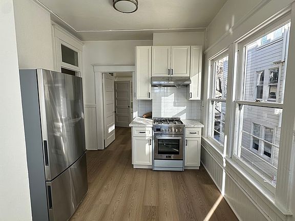3rd image of 517-523 Greenwich St #519