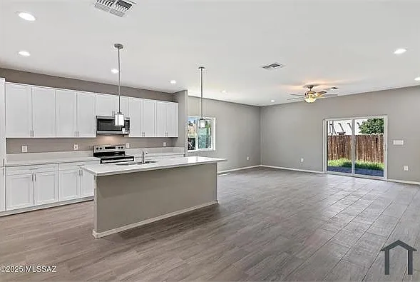 1139 W District St — Photo 12