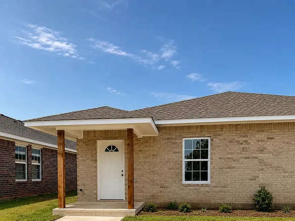 2132 SW Charles Whitlow Ave, Lawton, OK 73501