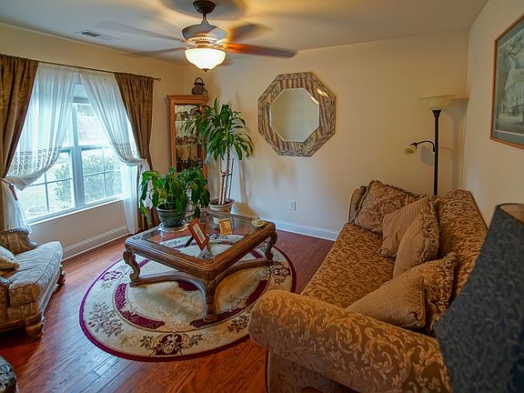 4th image of 325 Crannog Way