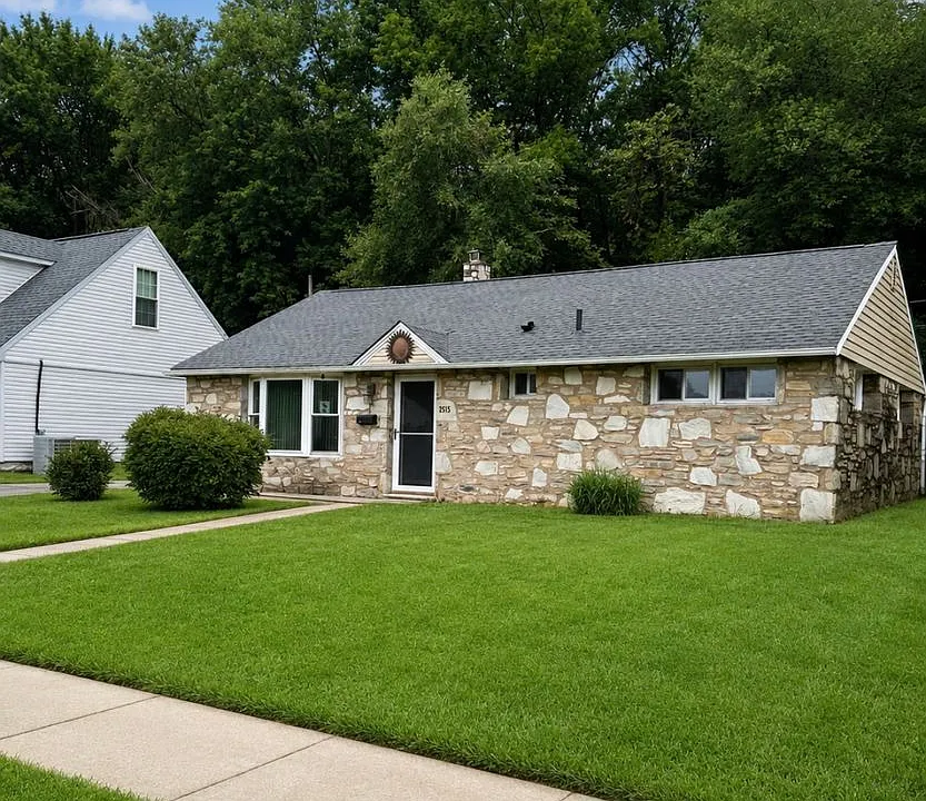 2515 Woodlawn Dr
