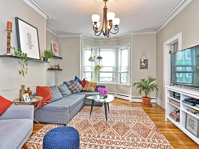 545 E 5th St #2 — Photo 2