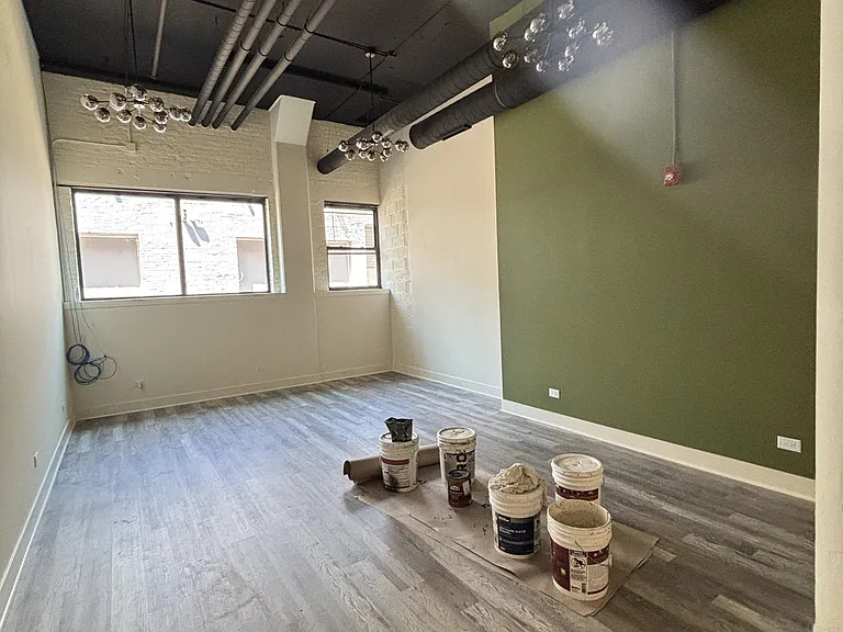 68 E 21st St #1 — Photo 2