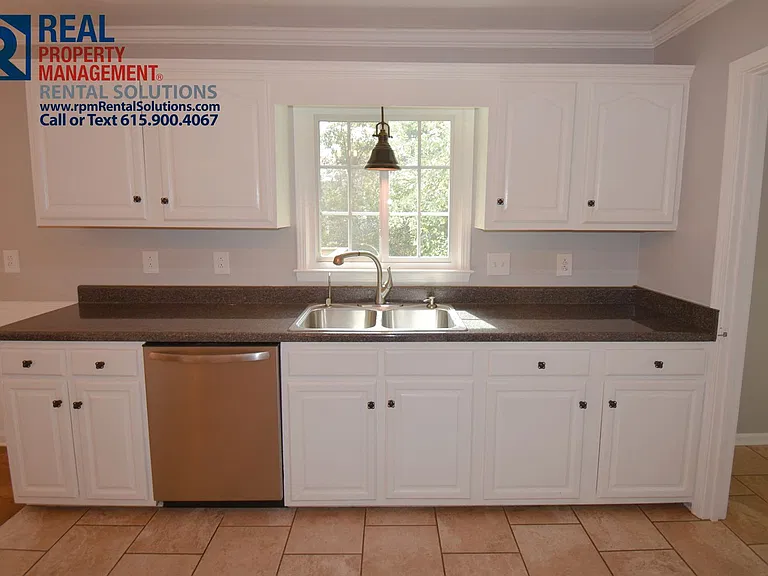 1506 Belle Oaks Dr — Photo 9