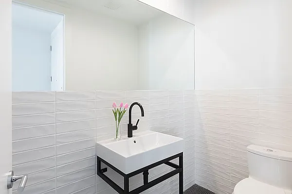 Sold by Nest Seekers International | media 4