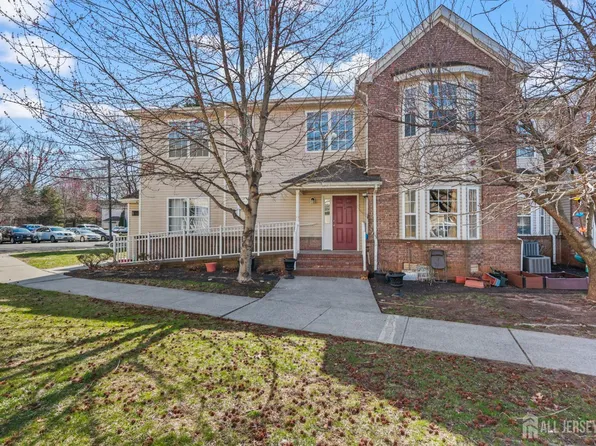 189 Sunshine Dr, Piscataway, NJ 08854