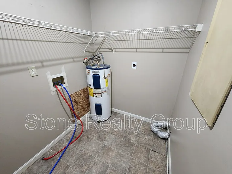 2474 E Clayton Dr — Photo 7