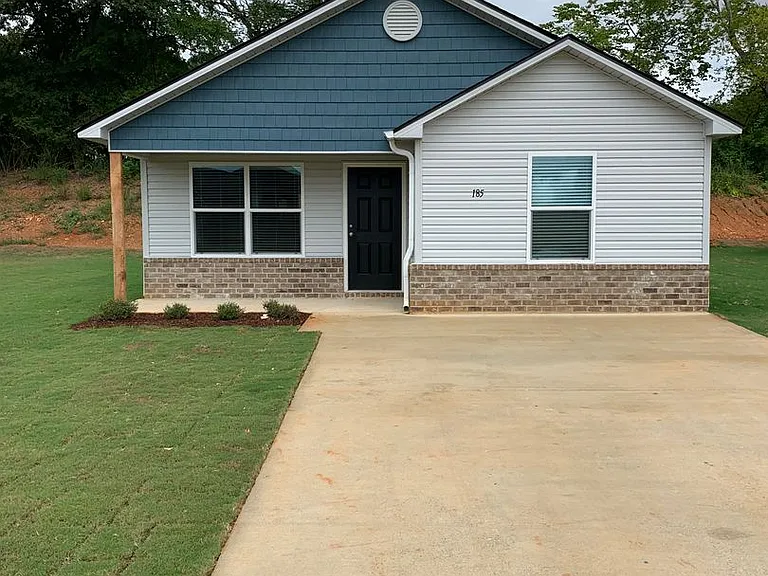 310 Tiffany Ln — Photo 3