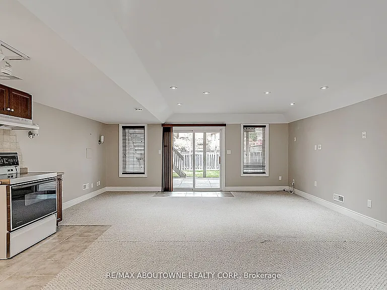 2415 Presquile Dr — Photo 28
