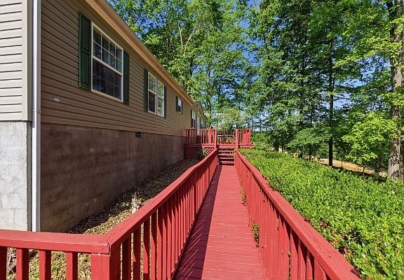 3rd image of 230 E Piney Rd